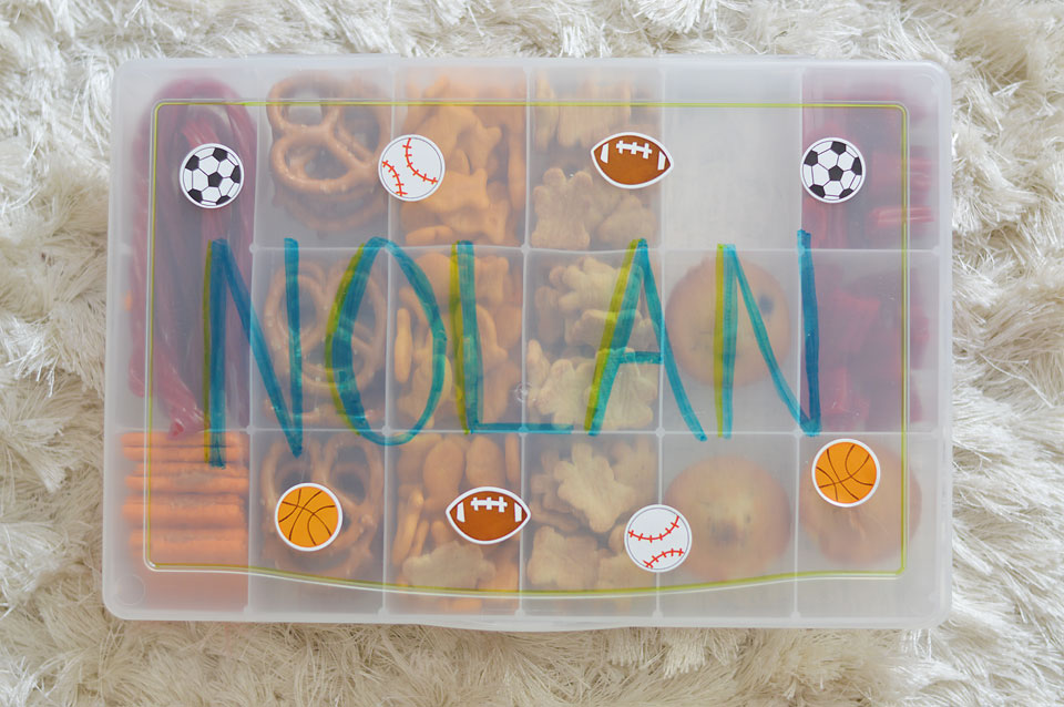 HOW TO MAKE A PERSONALIZED TRAVEL SNACK BOX