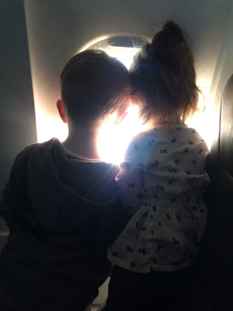 Traveling with kids is hard but sometimes you have no choice, right? So here are a few tips for flying with preschoolers from blogger, The Samantha Show.