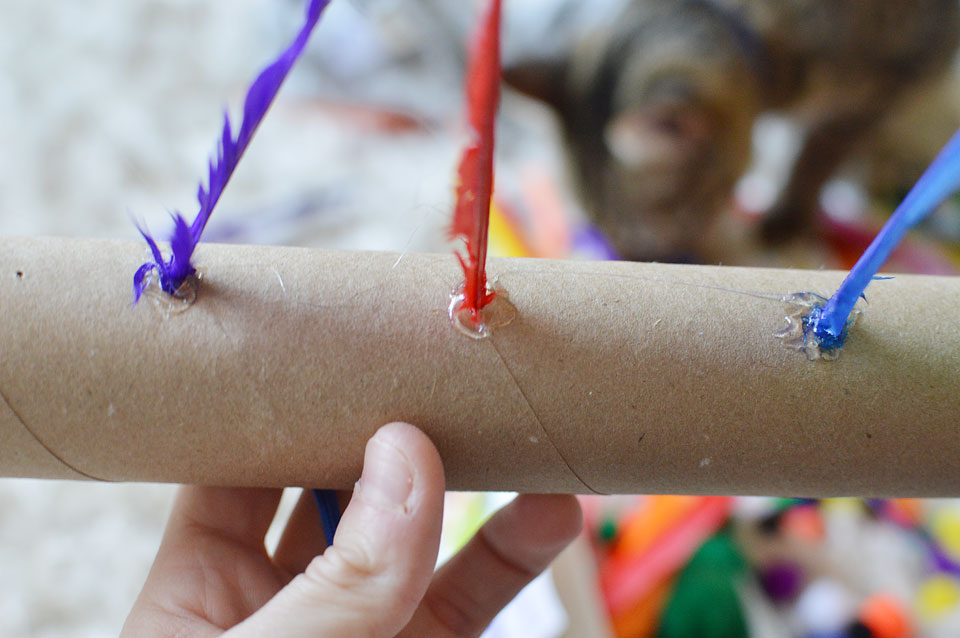 Life and style blogger, The Samantha Show, brings you this easy DIY cat toys tutorial using empty paper towel and toilet paper rolls.