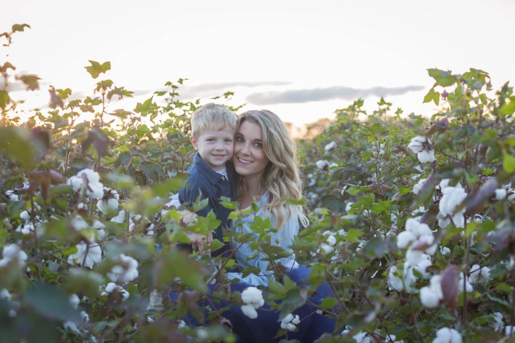 Fall family photos in a navy and white color palette-The Samantha Show