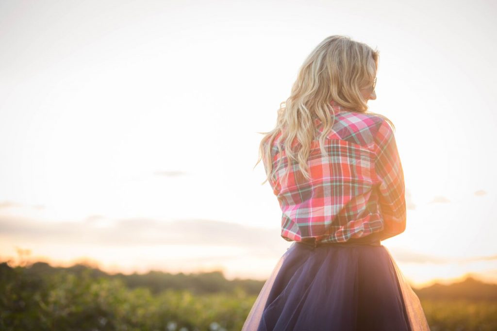 Photo shoot in tulle skirt and flannel, family photos- The Samantha Show