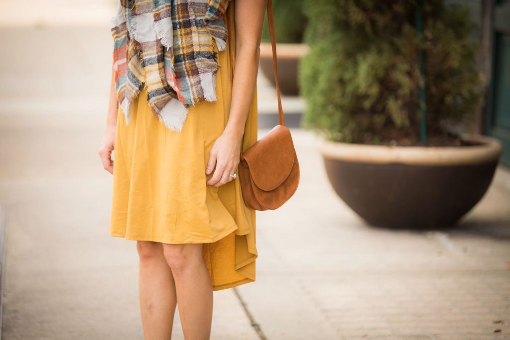 Fall vibin' with Carly from LuLaRoe; dress her up or dress her down! Tie in a knot or leave it long and flowing. This color is perfect for fall and so easy to accessorize! 