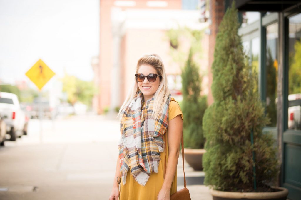 Life and style blogger, The Samantha Show, styles a Carly from Lularoe a few different ways. Check out this fall vibin' outfit!