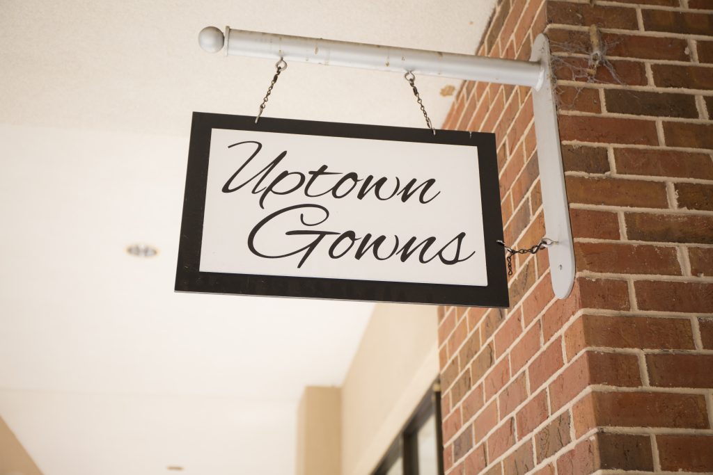 Life and style blogger, the Samantha Show sits down with the owners of Uptown Gowns and am sharing tips for finding the perfect wedding dress!