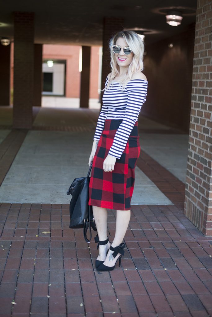 When it comes to pattern mixing, stripes and buffalo plaid is probably my favorite combination. Buffalo plaid is a little bit of a larger plaid print and makes a total statement when mixed with small stripes. 