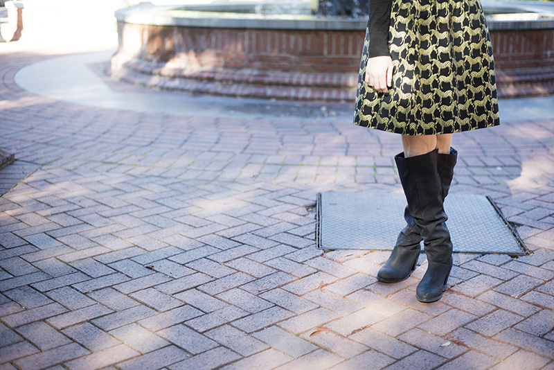 holiday outfit ideas; mix black and gold and buy pieces that you can wear all year round instead of just seasonally. This specific holiday fashion look with Crown & Ivy skirt and poncho are perfect! 