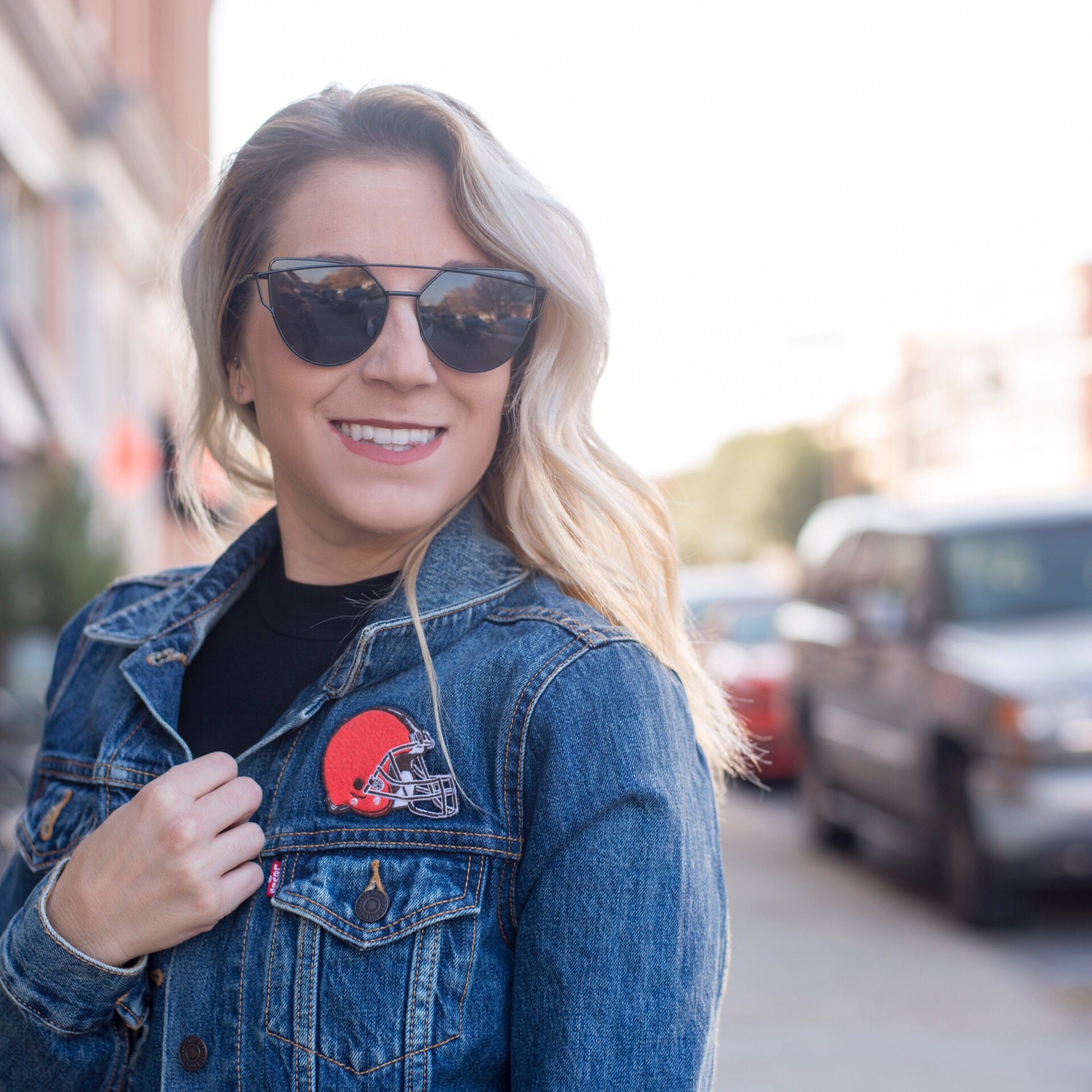 Fall fan style featuring a Cleveland Browns jean jacket from Levis. No need to stick with the boring and mundane jersey when you can get creative and still sport your team gear! 