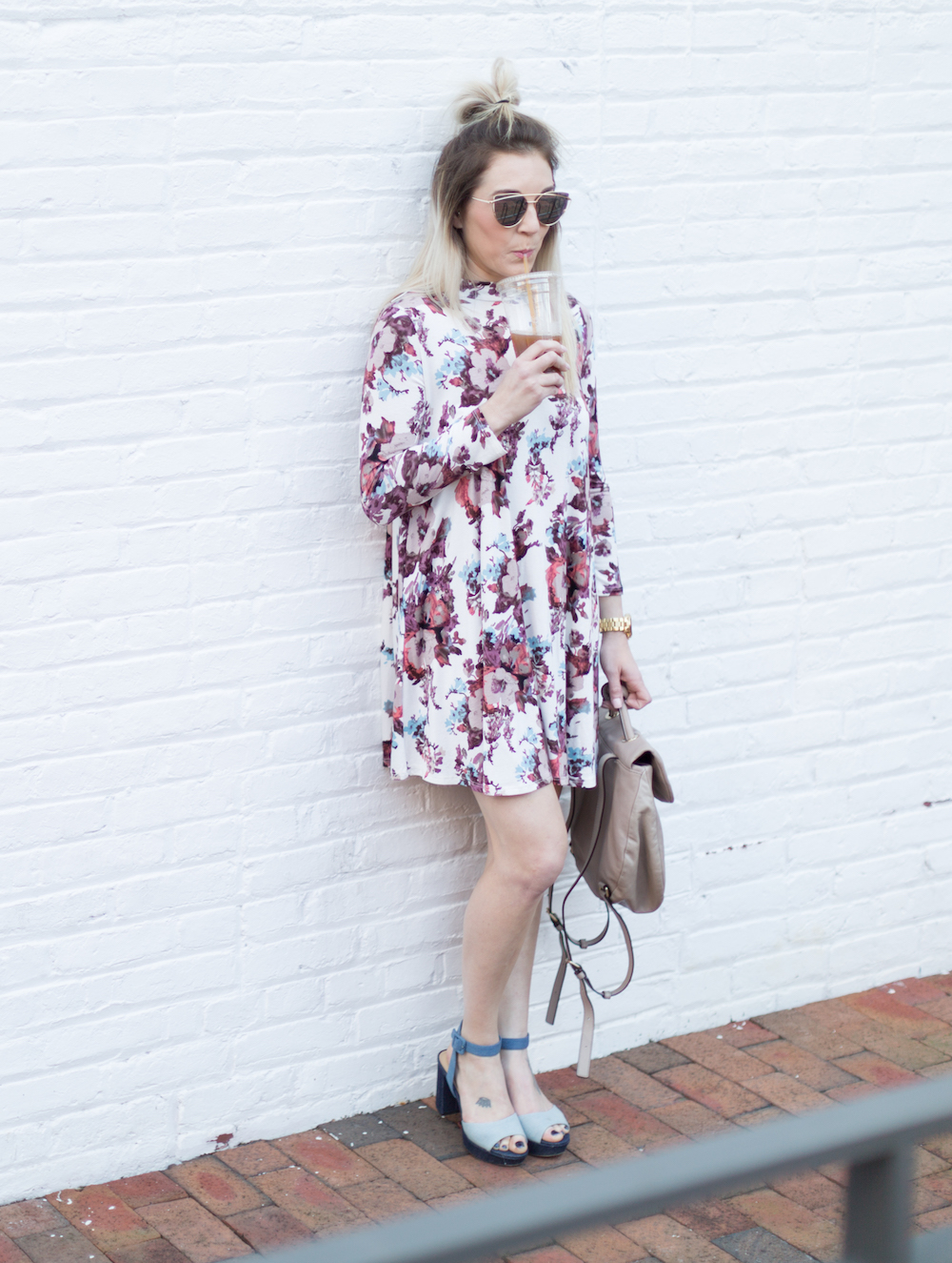 Looking for ways to incorporate florals into your spring wardrobe? Try these different tips! 