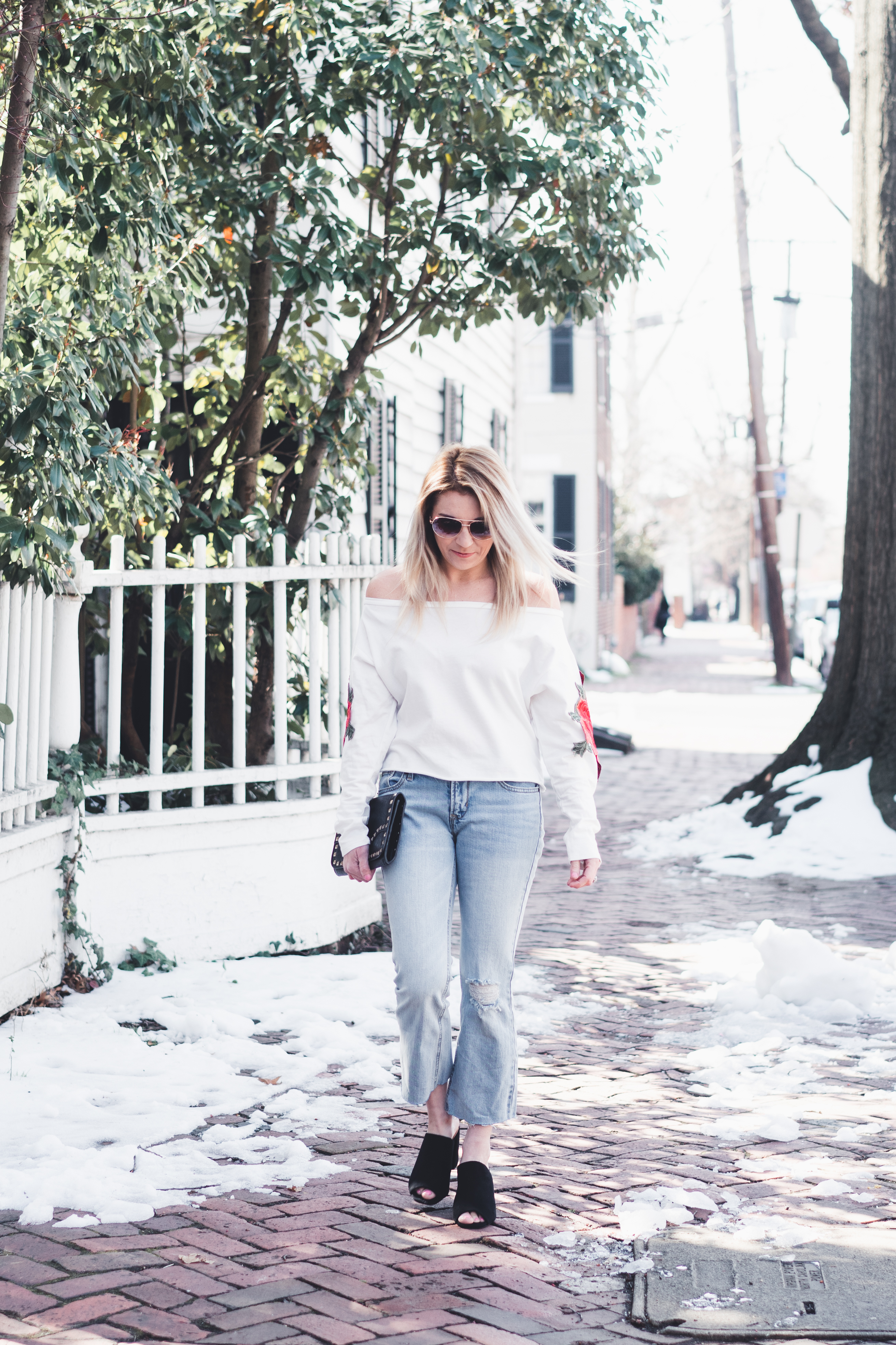 How to wear cropped flare jeans for spring