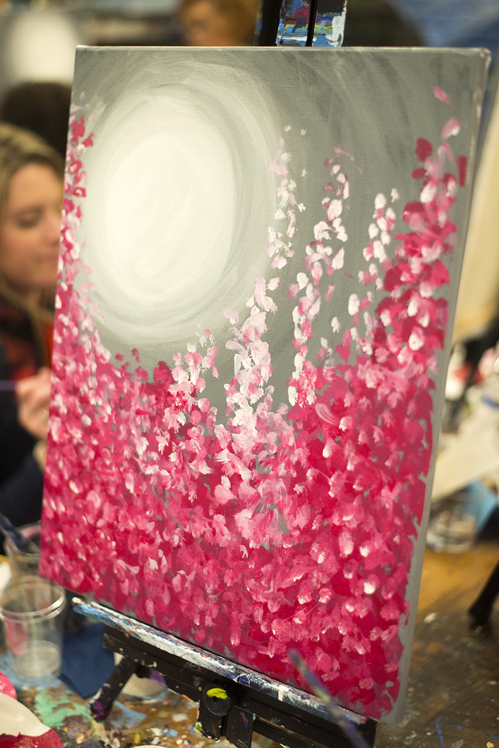 Looking for a fun girls night out activity? Painting and wine are always a good idea right? Book a paint and sip night for you and your girlfriends! 