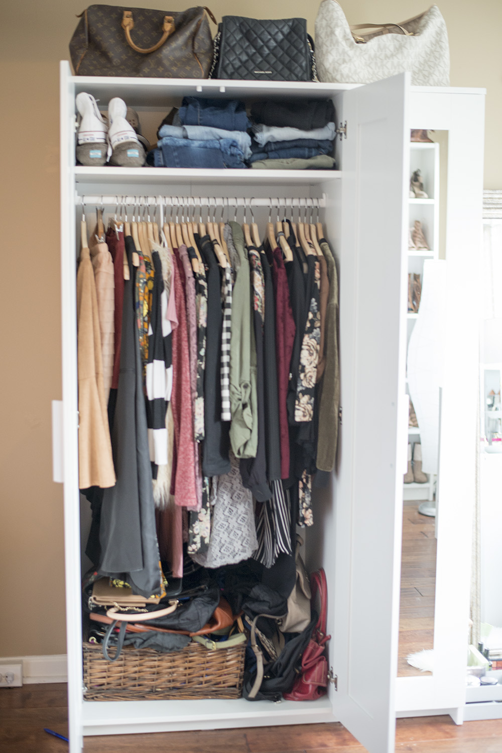 Life and style blogger, The Samantha Show is sharing her favorite IKEA hacks for a DIY closet room on a budget. A space all of your own!