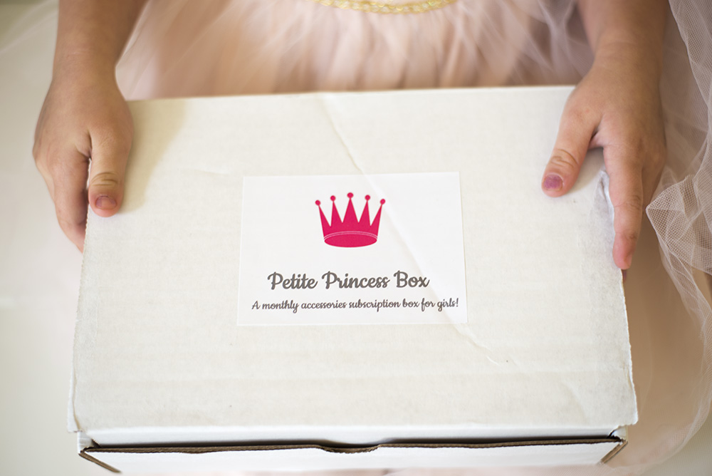 Fun and unique gift ideas for little girls: Petite Princess Box is a monthly subscription for little girls featuring 5 accessories for dress-up or everyday fun! 