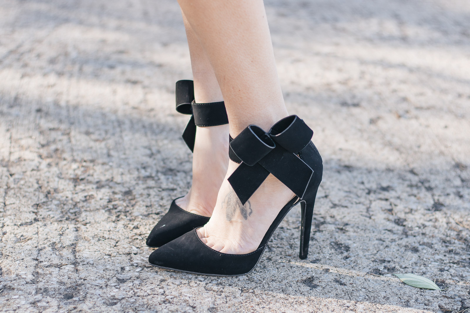 Black bow heels. 