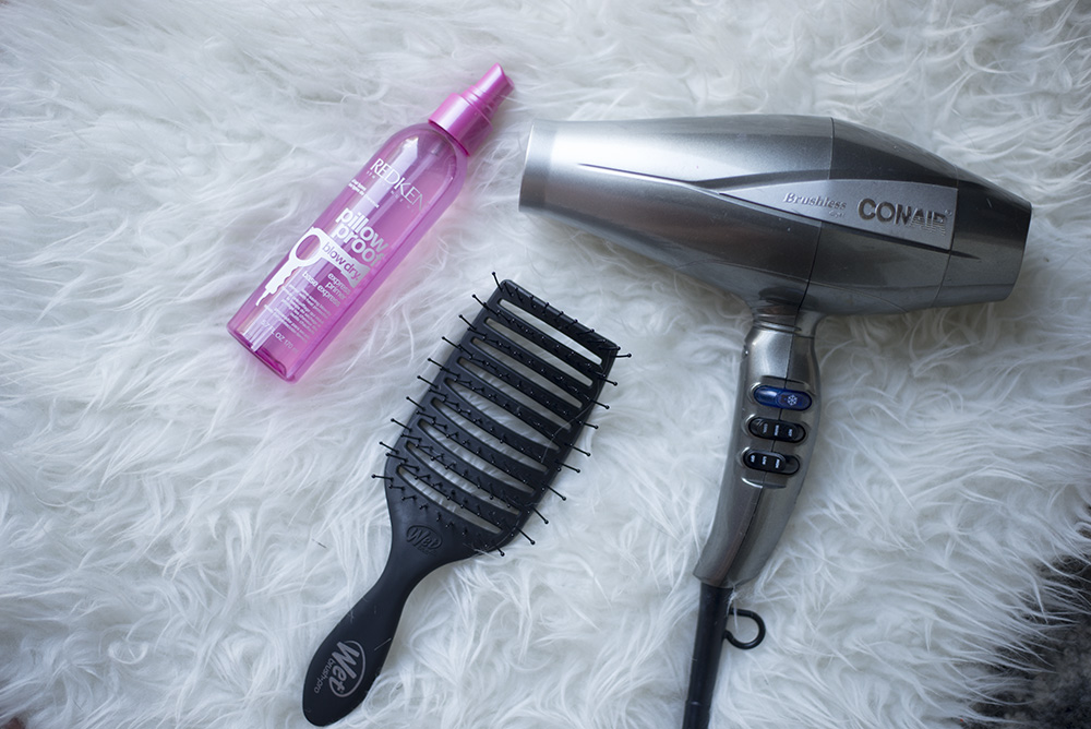 Cleveland blogger The Samantha Show shares her tips on how to cut your blow dry time in half. 