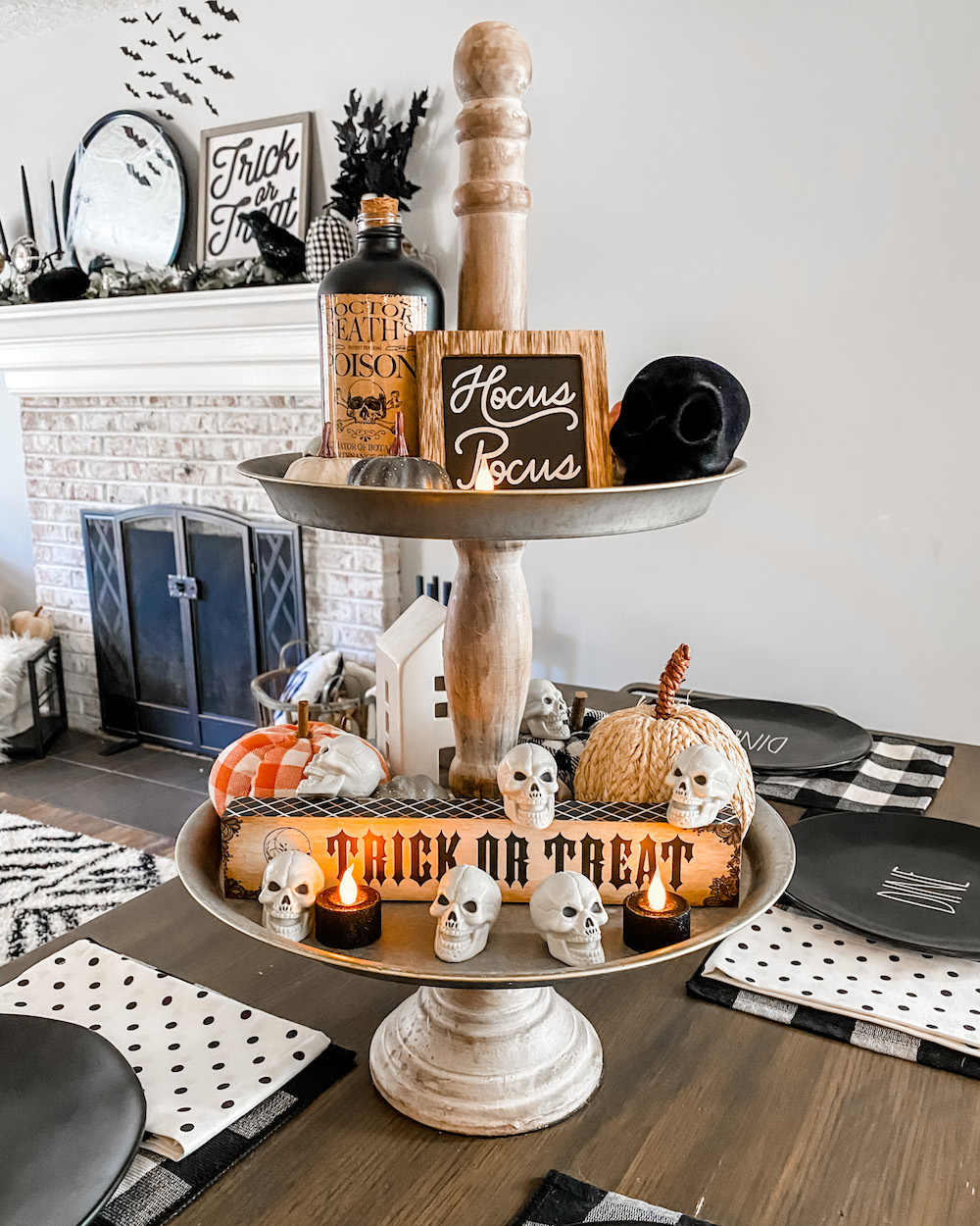 https://www.thesamanthashow.com/wp-content/uploads/2020/10/halloween-tiered-tray-decor.jpg