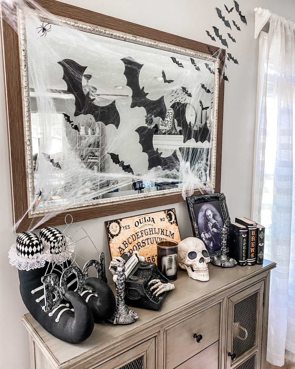 Spooky Halloween Home Decor Ideas The Samantha Show A Cleveland Life Spooky Halloween Home Decor Ideas The Samantha Show A Cleveland Life